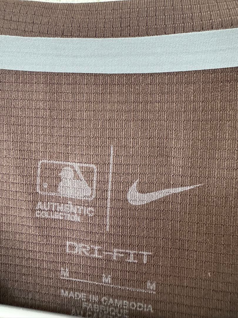 サンディエゴ・パドレス　オーセンティック　ナイキ　NIKE 半袖tシャツ