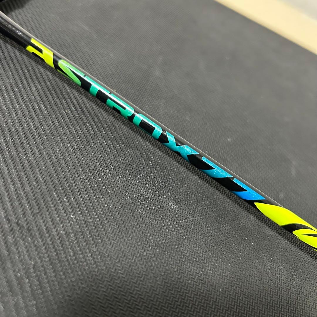 【廃盤品】YONEX アストロクス77 ASTROX77 バドミントンラケット