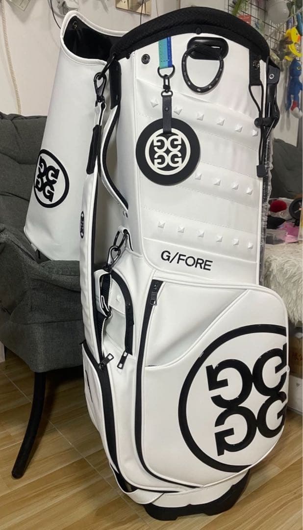 【即発送】 G/FOREジーフォア キャディバッグ スタンド型黒&白ゴルフバッグ