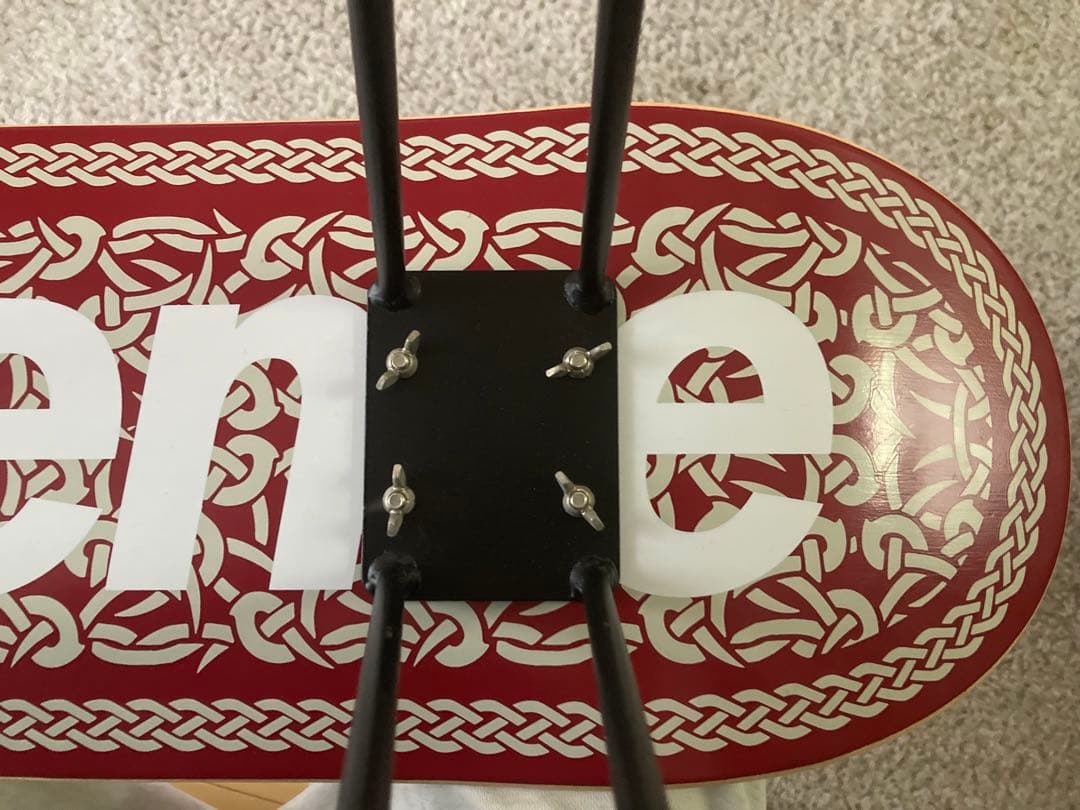 supreme スケートボード＋デッキスタンド シュプリーム ペイズリー 赤