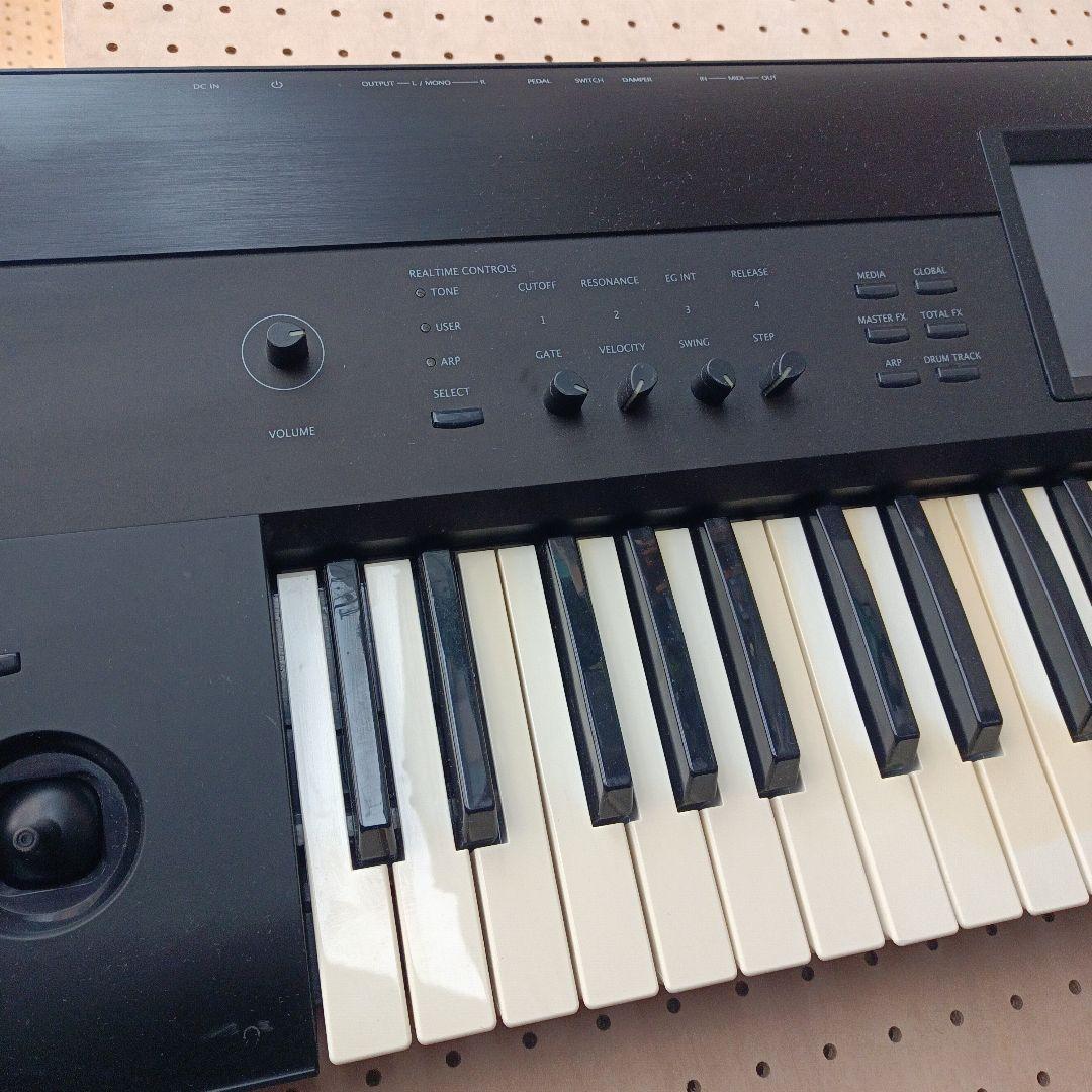 KORG　KROME61鍵盤シンセサイザー