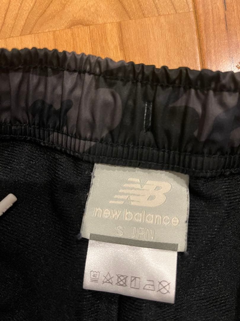 new balance 迷彩柄ウィンドブレーカー Sサイズ