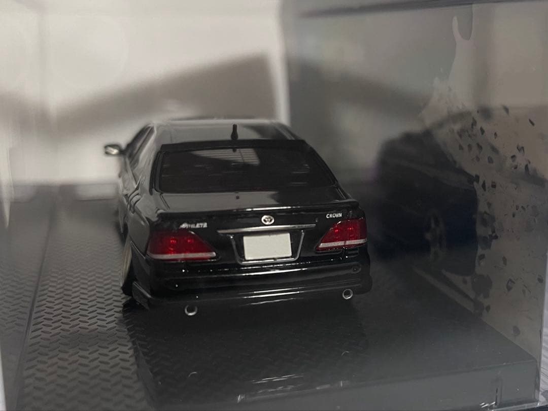 1/64 クラウン アスリート VIPカー ミニカー 33DREAMS&ENOX