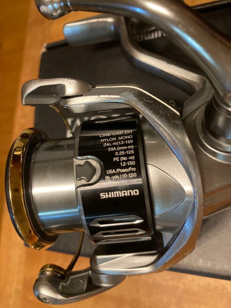 SHIMANO TWIN POWER 3000HGM スピニングリール