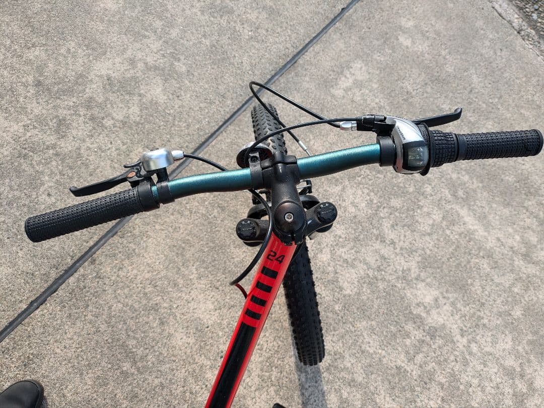 Trek 24インチ キッズバイク 赤 (引き取り可能な方)