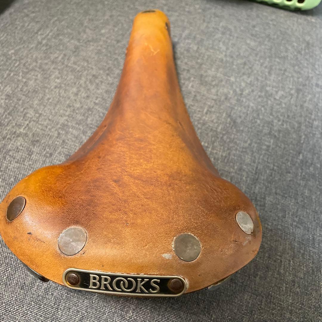 brooks swift サドル