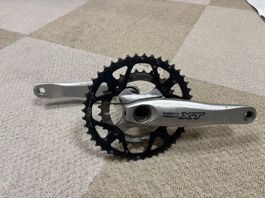 Shimano Deore XT 175mm クランクセット　BB付き