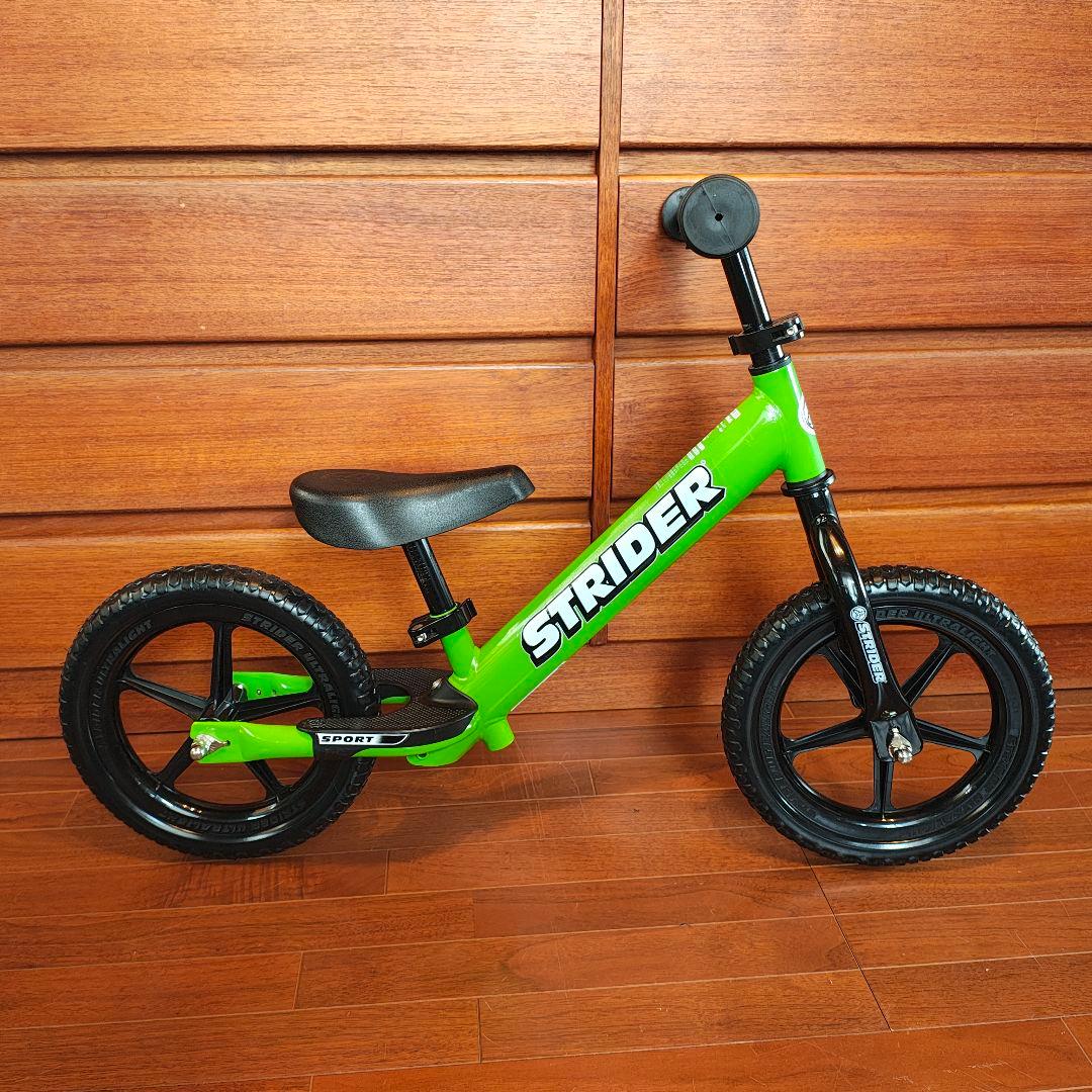 極美品 ほぼ未使用 STRIDER ストライダー スポーツタイプ 緑 グリーン