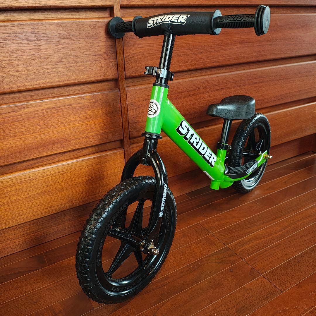 極美品 ほぼ未使用 STRIDER ストライダー スポーツタイプ 緑 グリーン