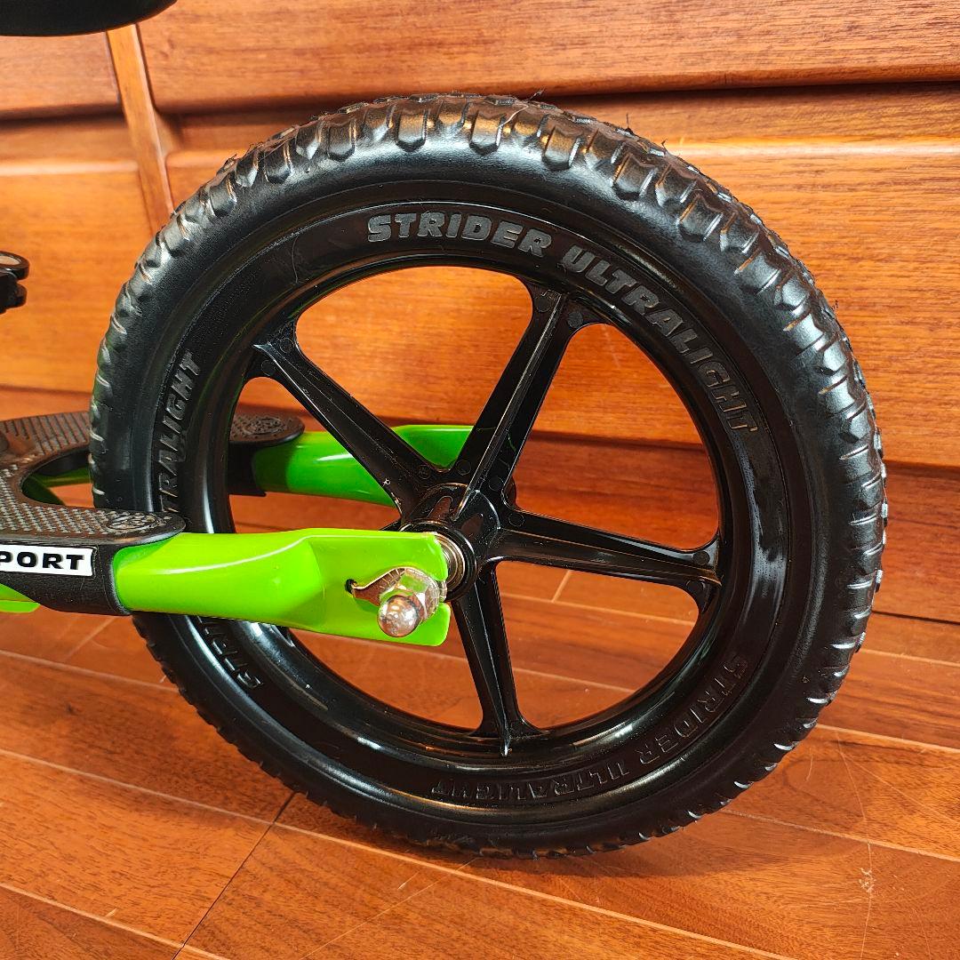 極美品 ほぼ未使用 STRIDER ストライダー スポーツタイプ 緑 グリーン