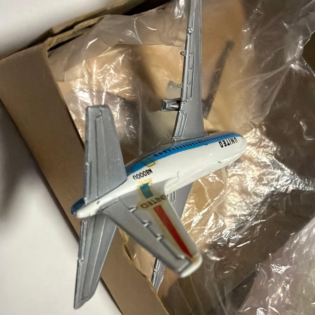 UNITED ボーイング 737 N8000U 飛行機　模型