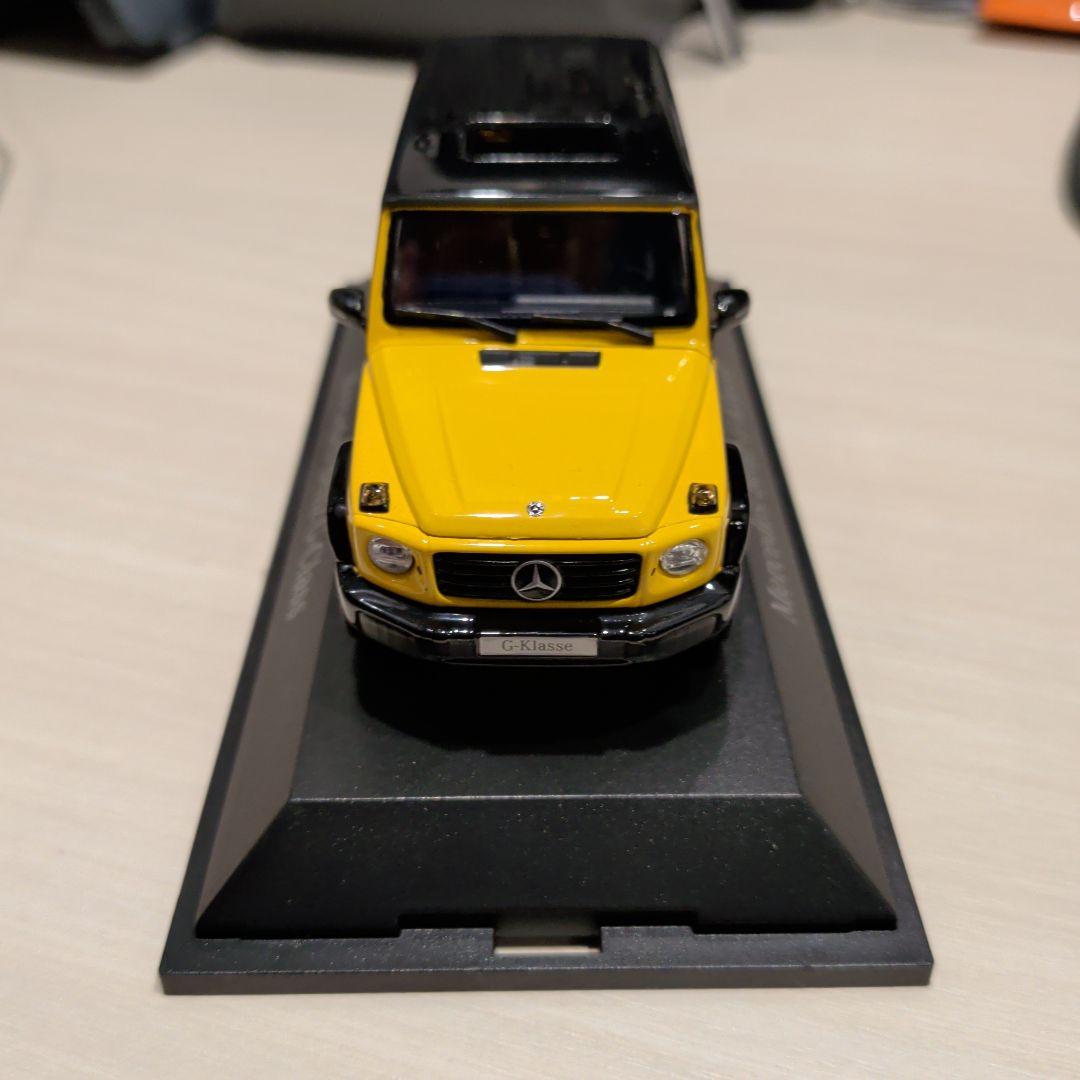 Mercedes-Benz G-Klasse ミニカー イエロー 1/43
