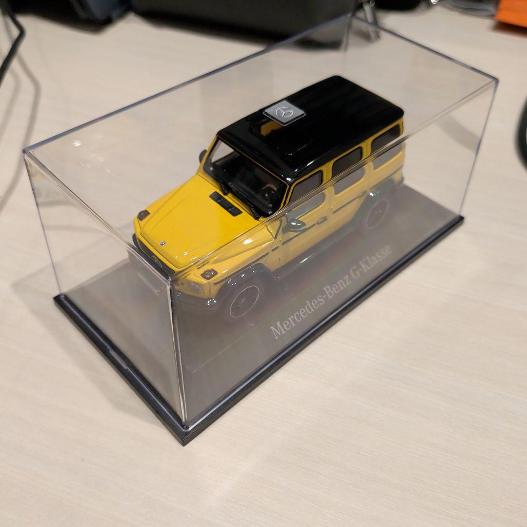Mercedes-Benz G-Klasse ミニカー イエロー 1/43