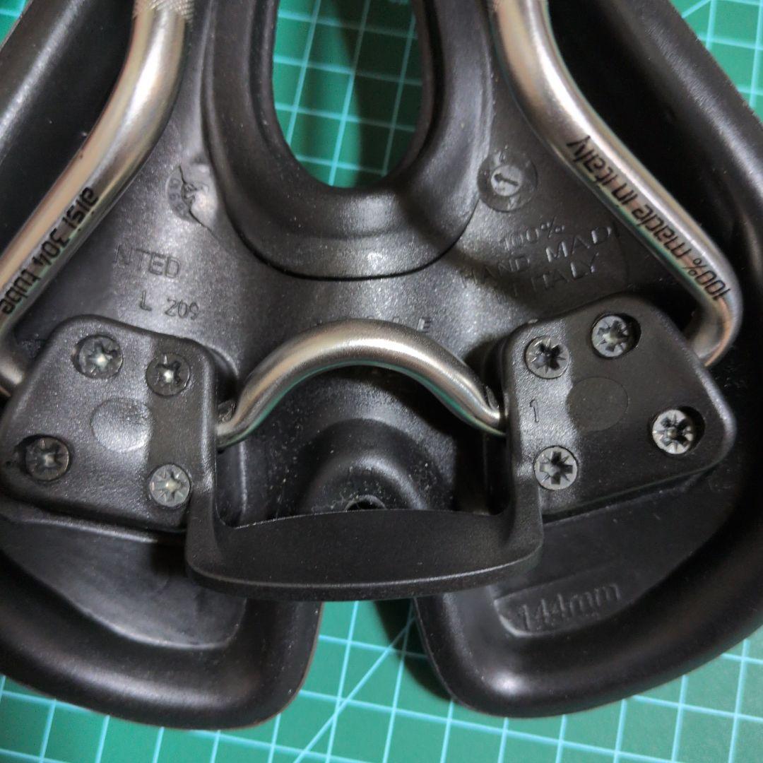 パーツ SELLE SMP HELL