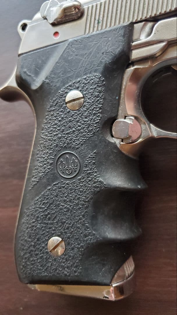 ともき　東京マルイ M92F クロームステンレス ガスブローバック
