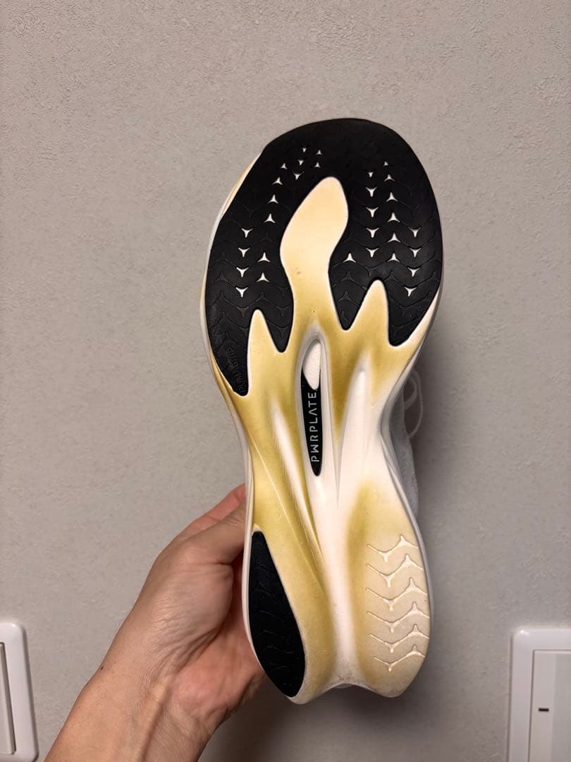 【美品】PUMA ディヴィエイトニトロエリート4 27.5cm 走行20km