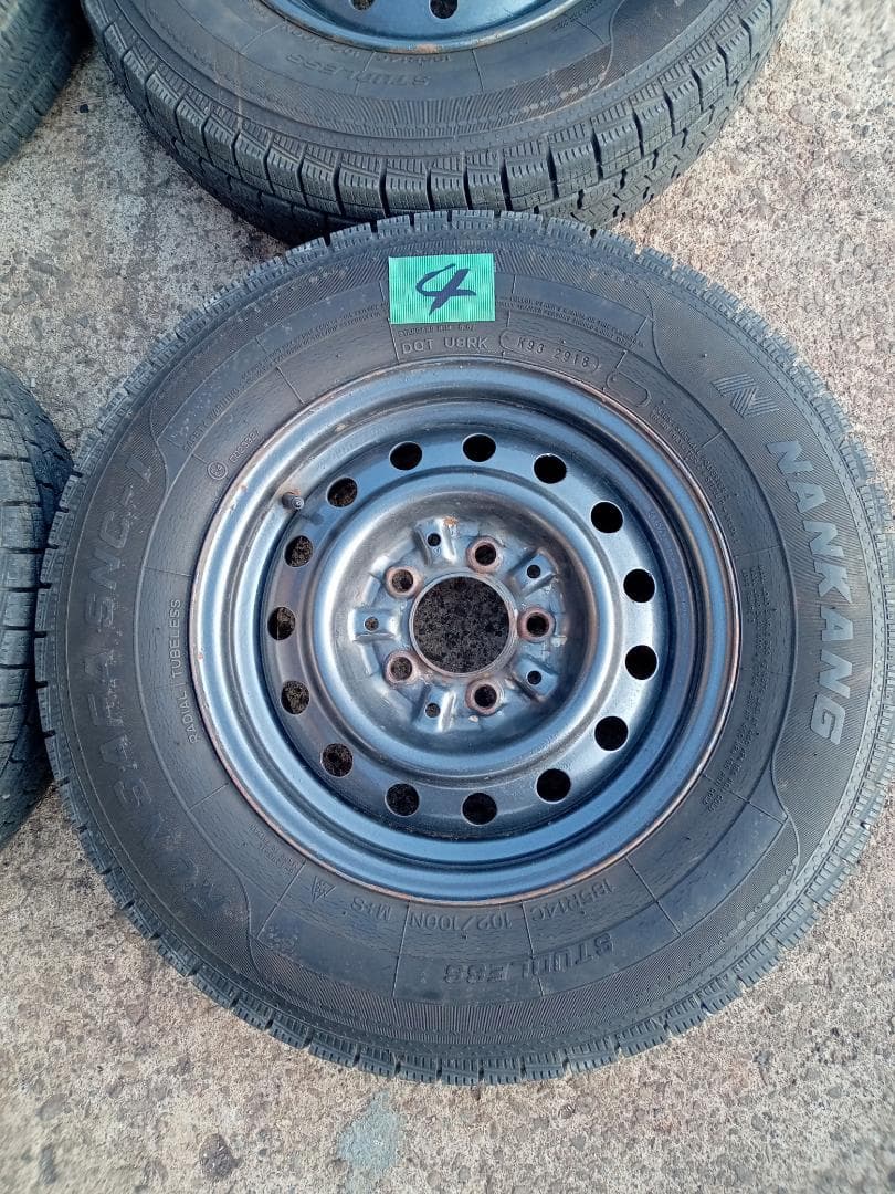 スタッドレスタイヤ ナンカン185 R 14 C4本セット中古