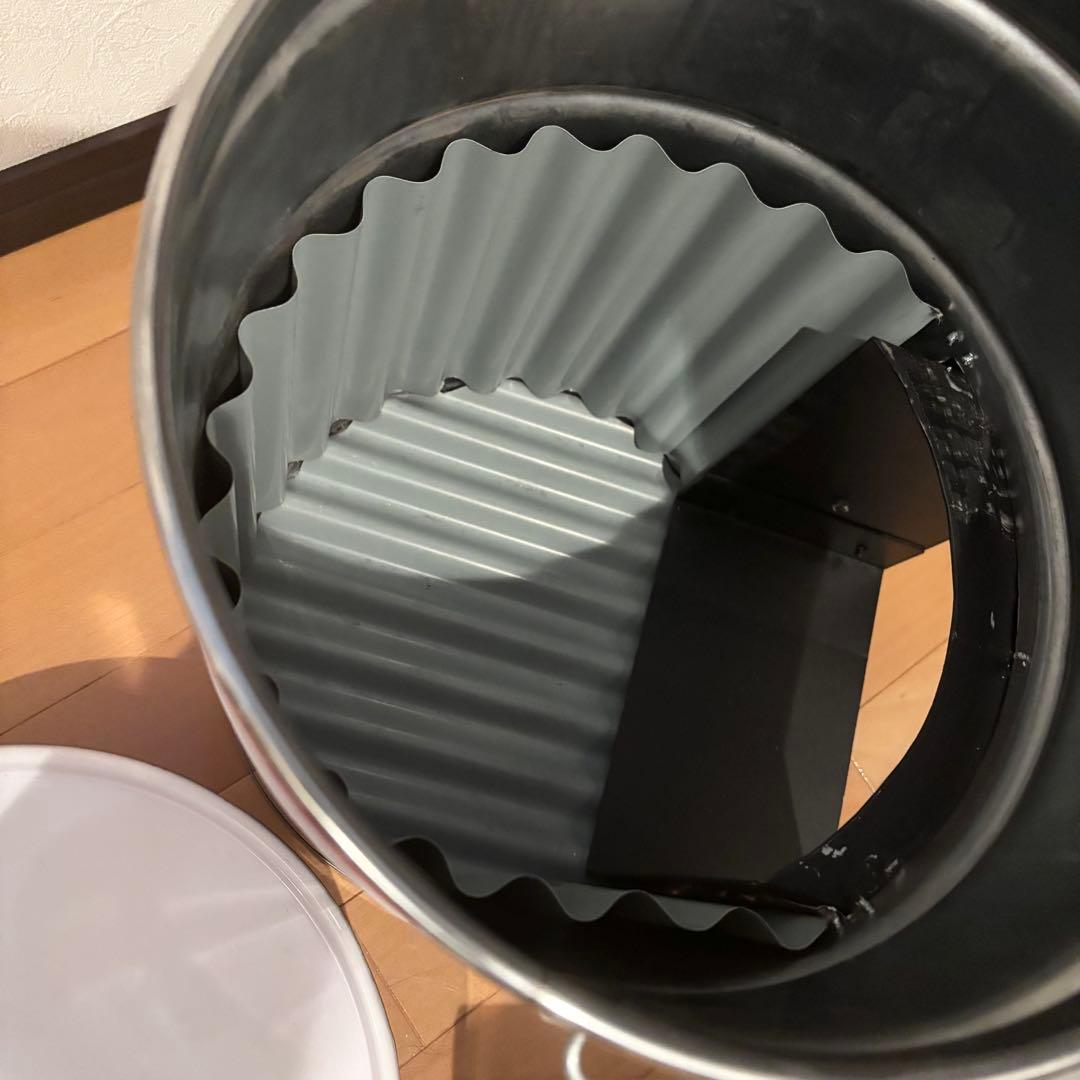 薪ストーブ 煙突付きストーブ ペール缶使用