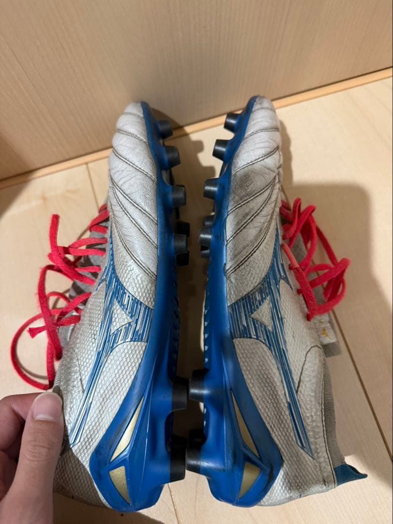 Mizuno モレリアネオ4 β