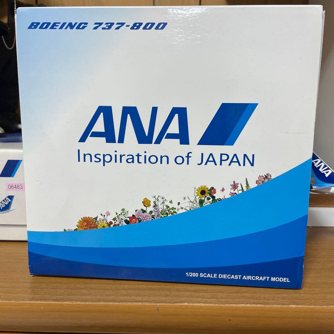 希少ANA Boeing 737-800 フラワージェット1/200
