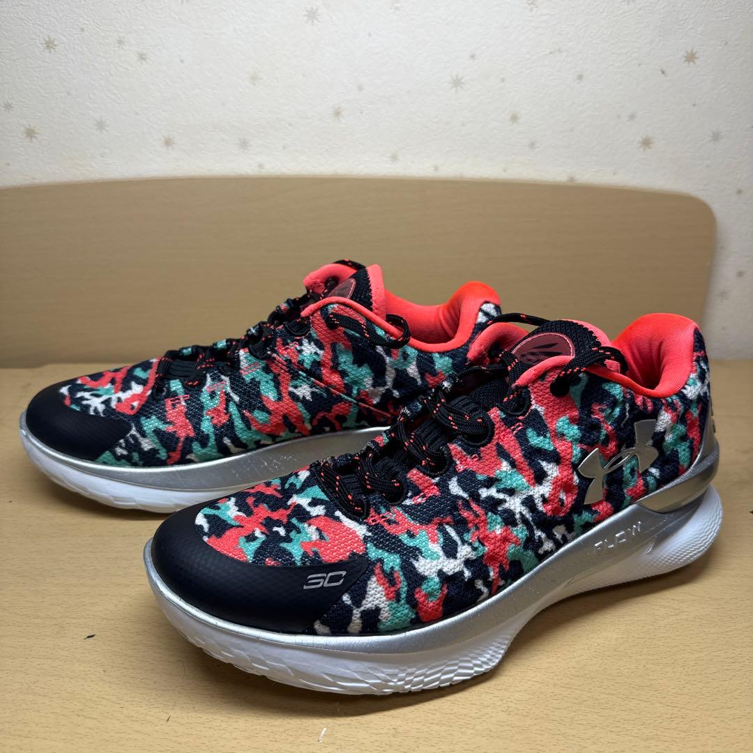 Under Armour カリー1low flotroバスケットボールシューズ