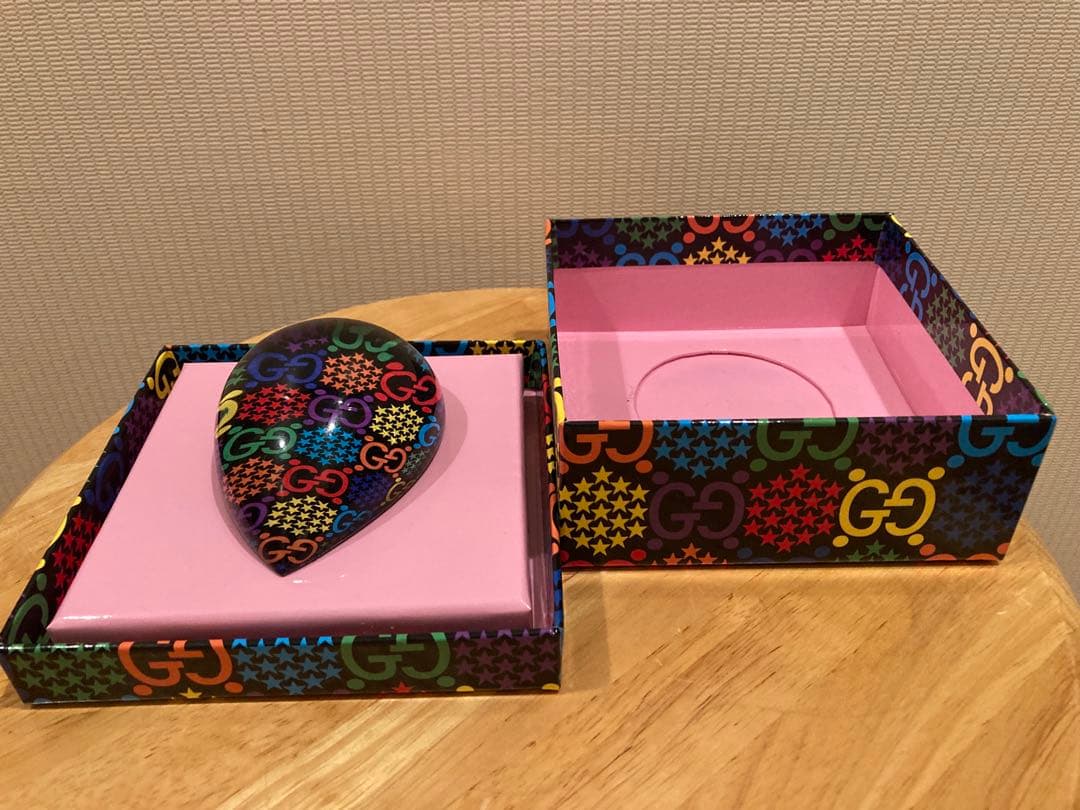 GUCCI 【新品】　ペーパーウェイト