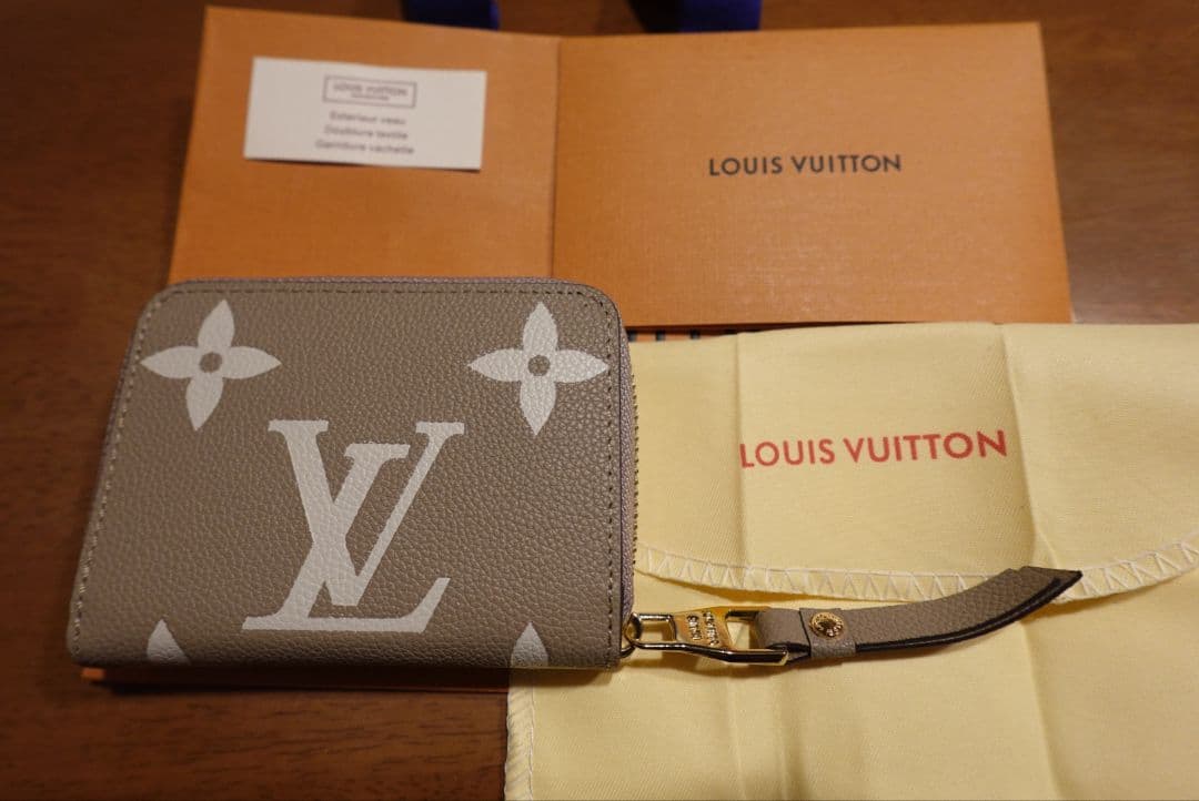 Louis Vuitton モノグラム ケース　財布