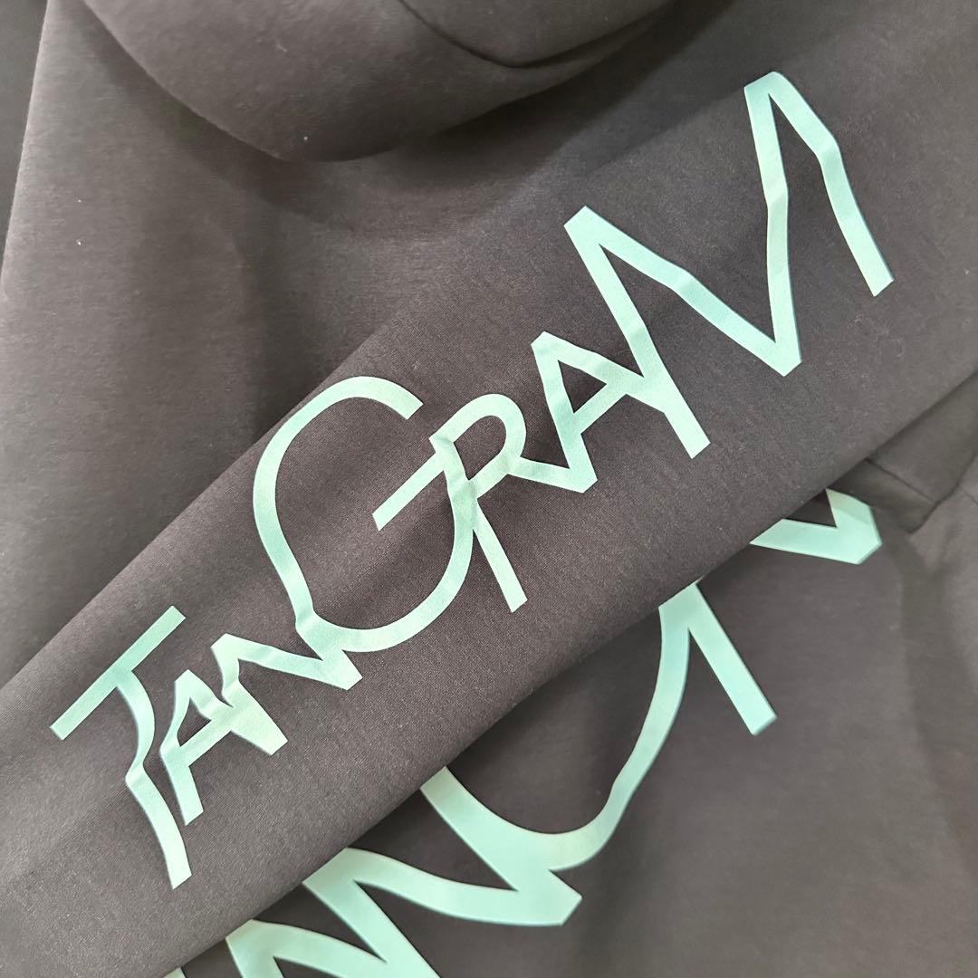 TANGRAM ネイビー Mフーディー