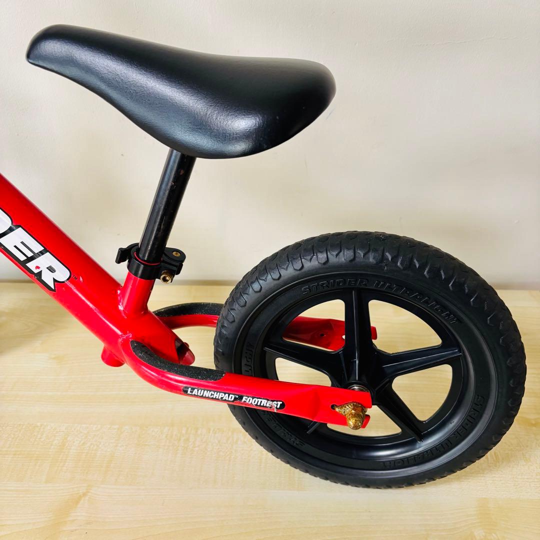 【希少品】STRIDER ストライダー ST-4レッド送料込み　スタンド付き