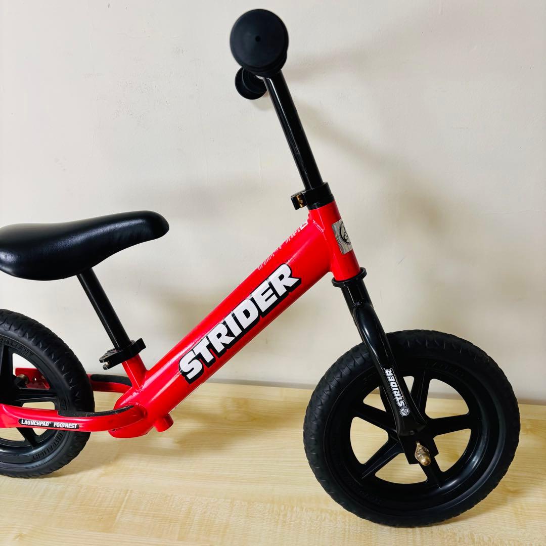 【希少品】STRIDER ストライダー ST-4レッド送料込み　スタンド付き