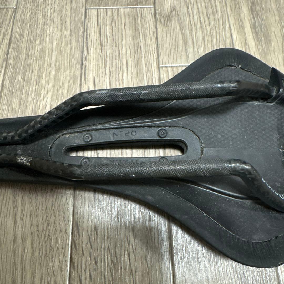 3／34まで販売　フィジークARIONE R1 OPEN カーボンレール