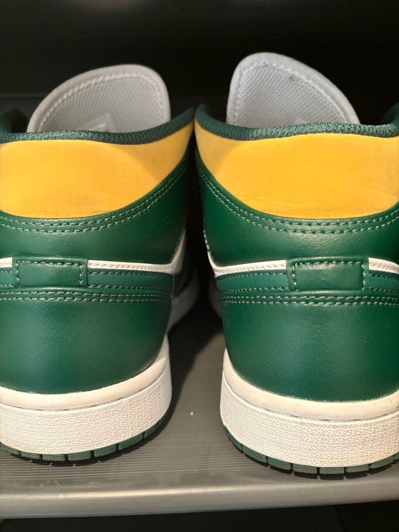 シューズ(男性用) Nike Air Jordan 1 MidSeattle Supersonics