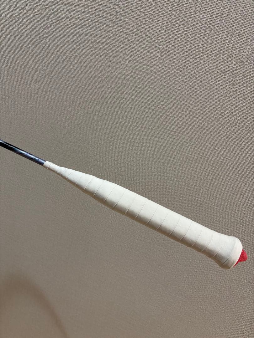 ほぼ新品 YONEX アストロクス88Dtour 4UG5