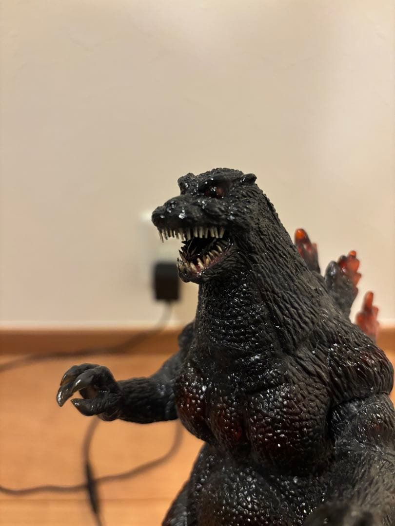 西*彦様 バーニングゴジラ フィギュア（塗装発光改造）