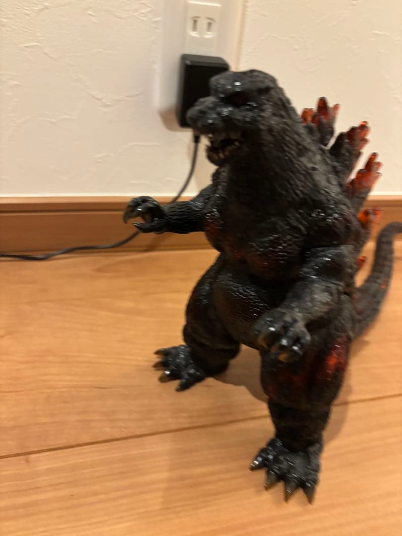 西*彦様 バーニングゴジラ フィギュア（塗装発光改造）