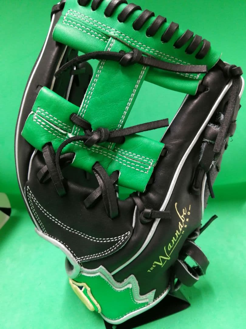 14.Wilsonワナビー軟式グラブ