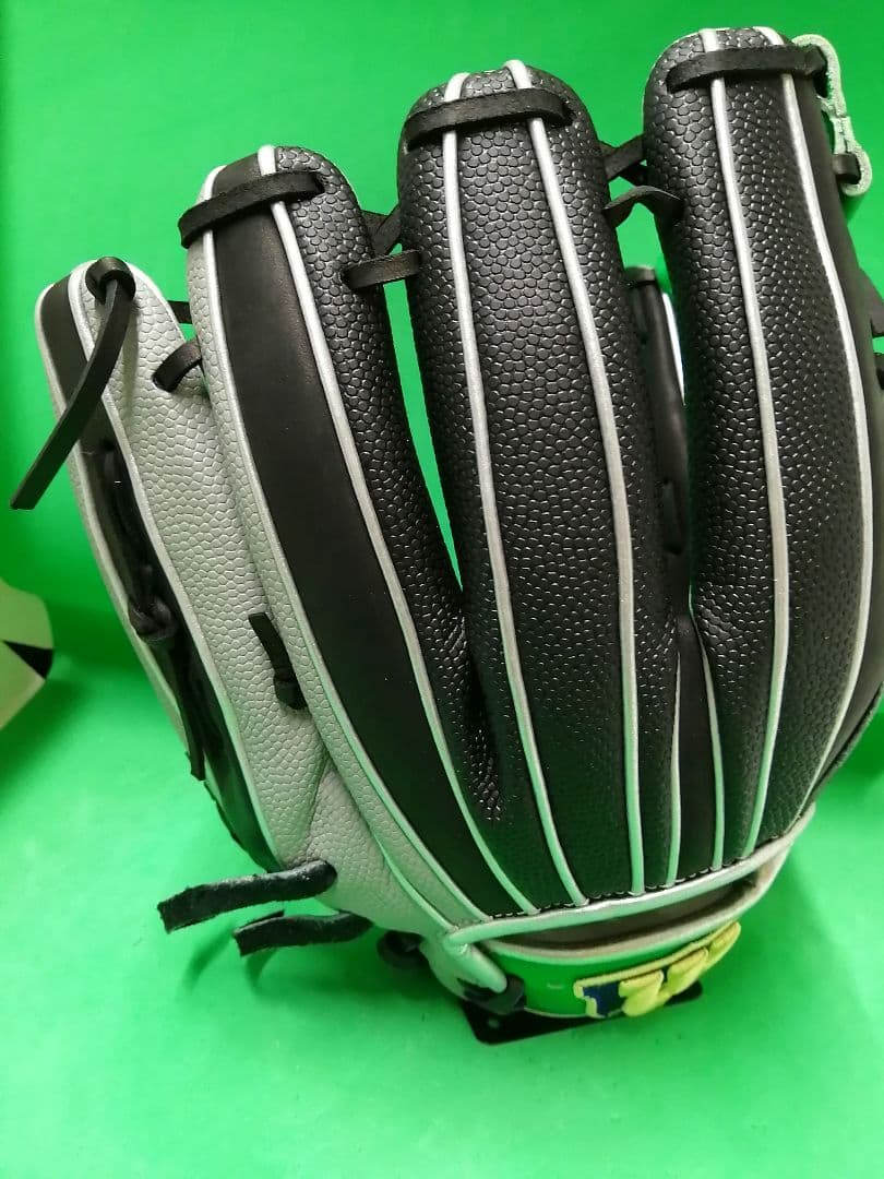 14.Wilsonワナビー軟式グラブ