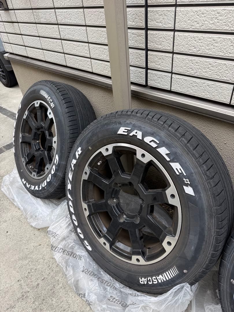 ハイエース 16インチ タイヤホイールセット