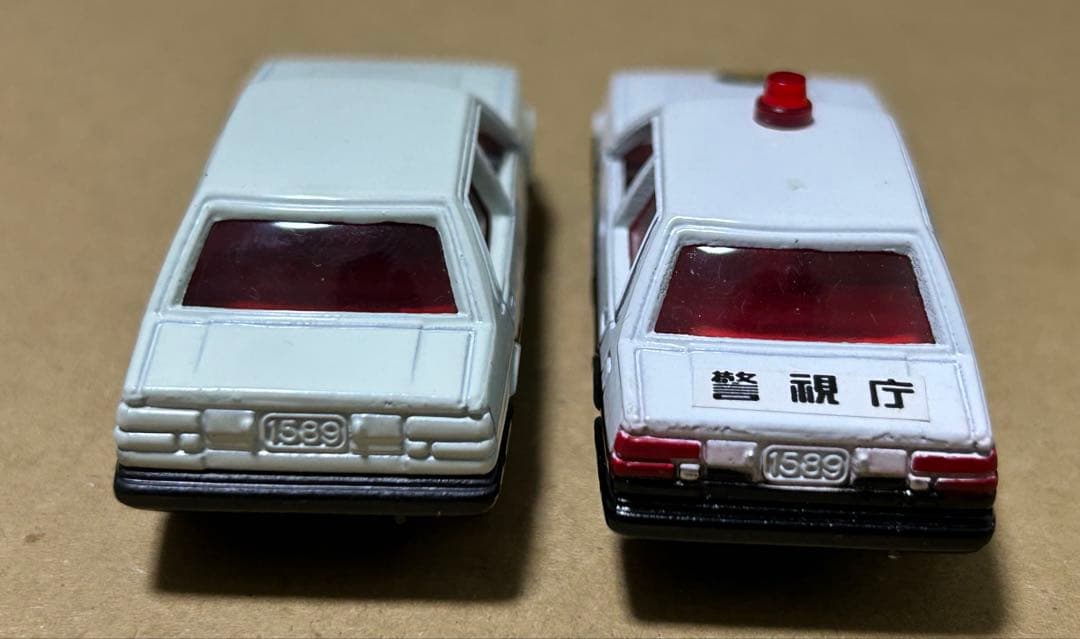トミカ トヨタ カローラ 4ドアセダン 2台セット