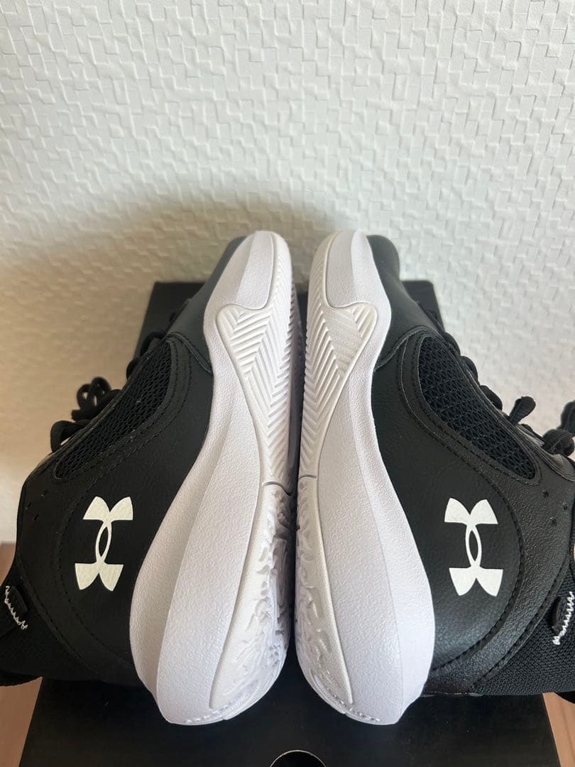 UNDER ARMOUR アンダーアーマー　バッシュ　24.5cm