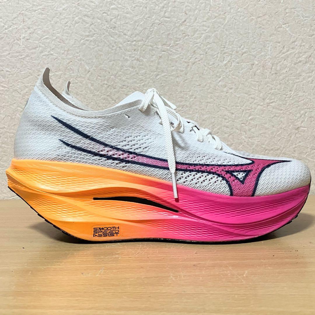 ★極美品！MIZUNO ミズノ ウエーブリベリオンプロ3 27cm