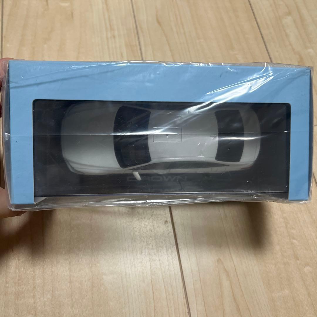非売品　トヨタ クラウン ミニカー 1/30