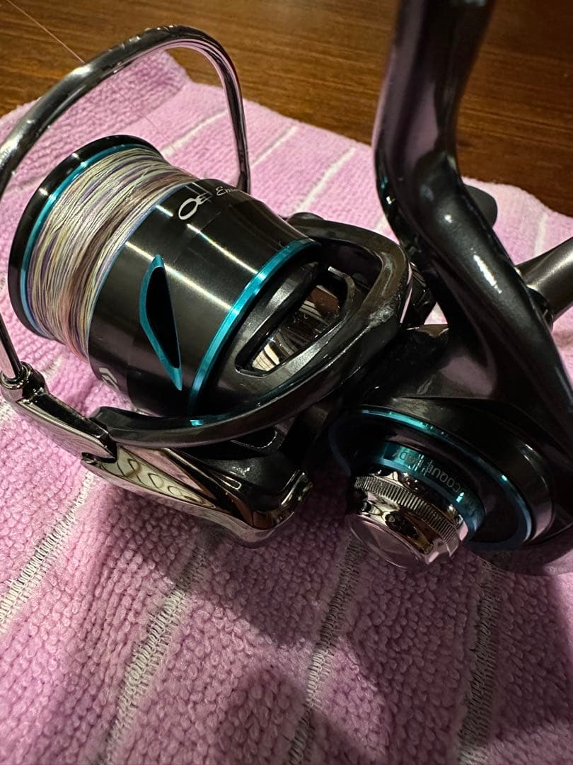 ダイワ　エメラルダス　エア　FC lt2500 リール