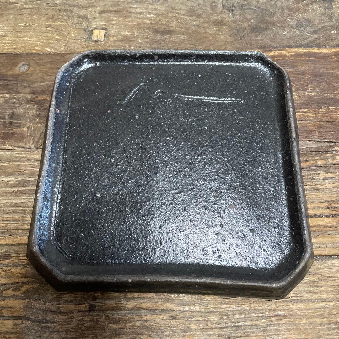 寺田昭洋　隅切プレート　黒　陶器