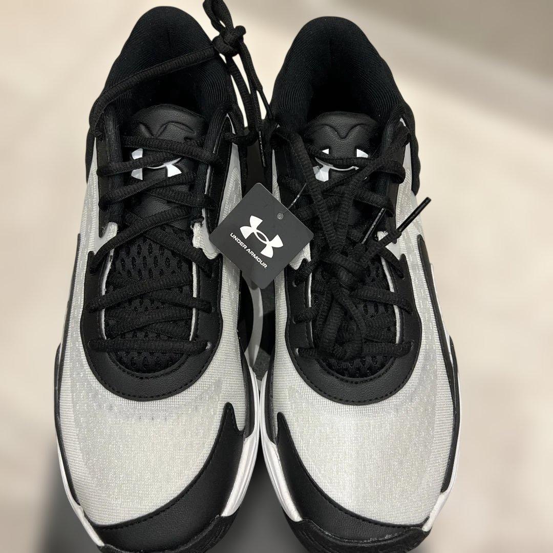 UNDER ARMOUR バスケットボールシューズ