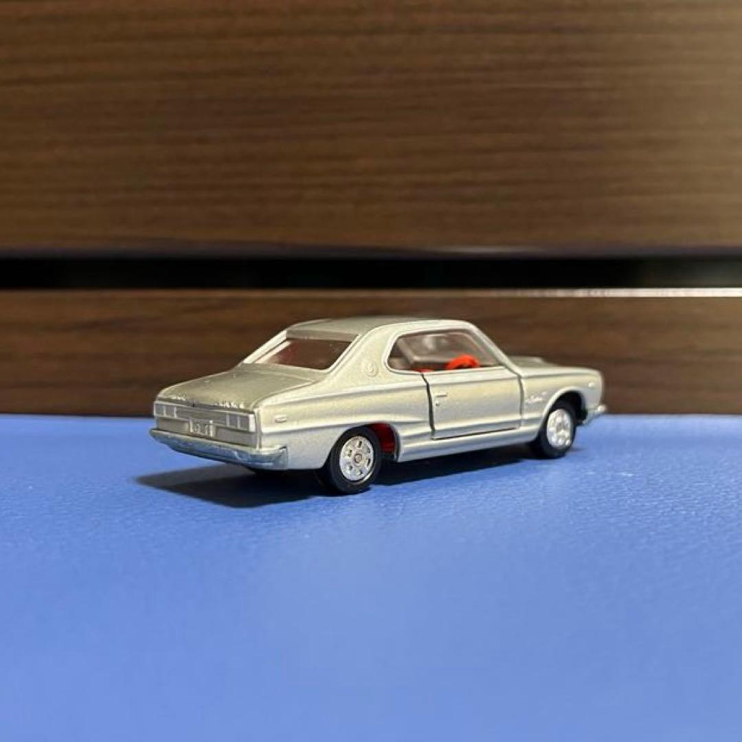 黒箱トミカNo.21日産スカイライン2000GT