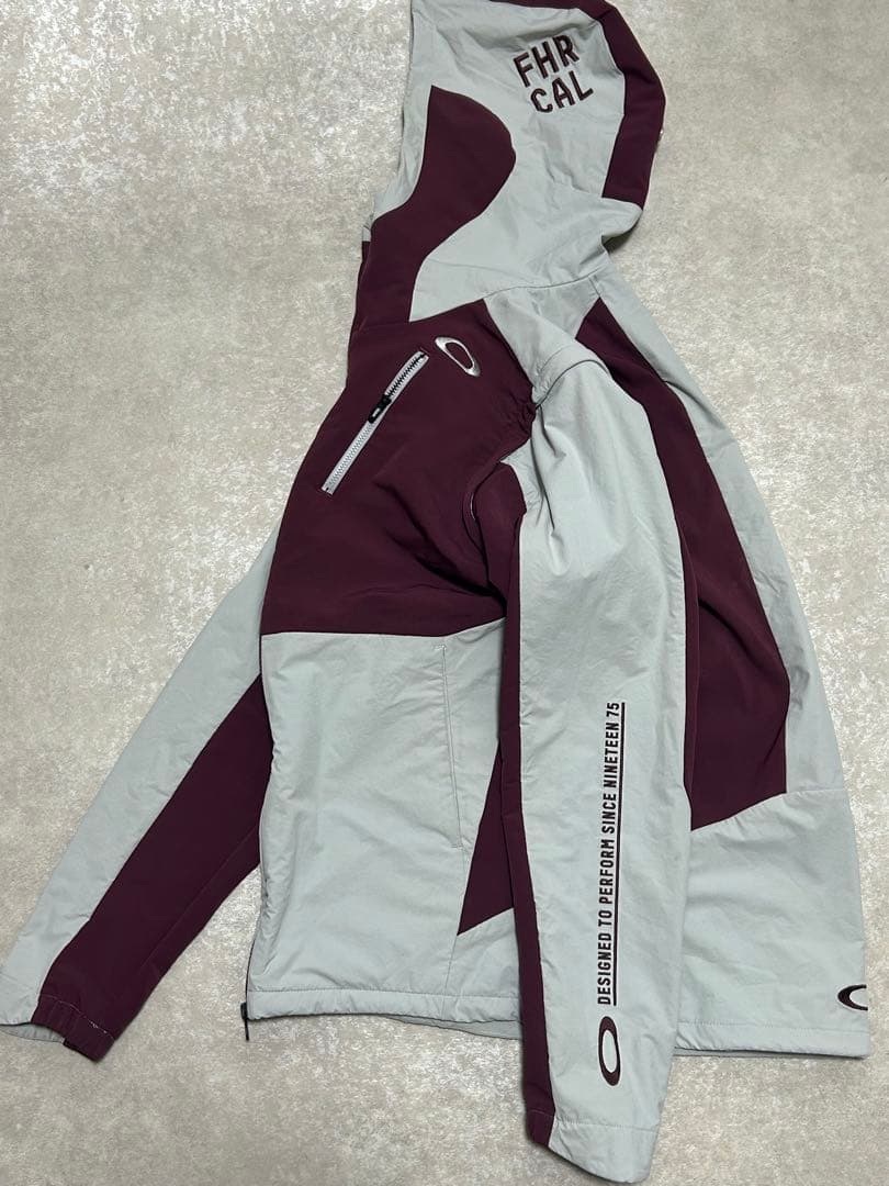 極美品 OAKLEY 2WAY ウインドジャケット　吸湿発熱　M
