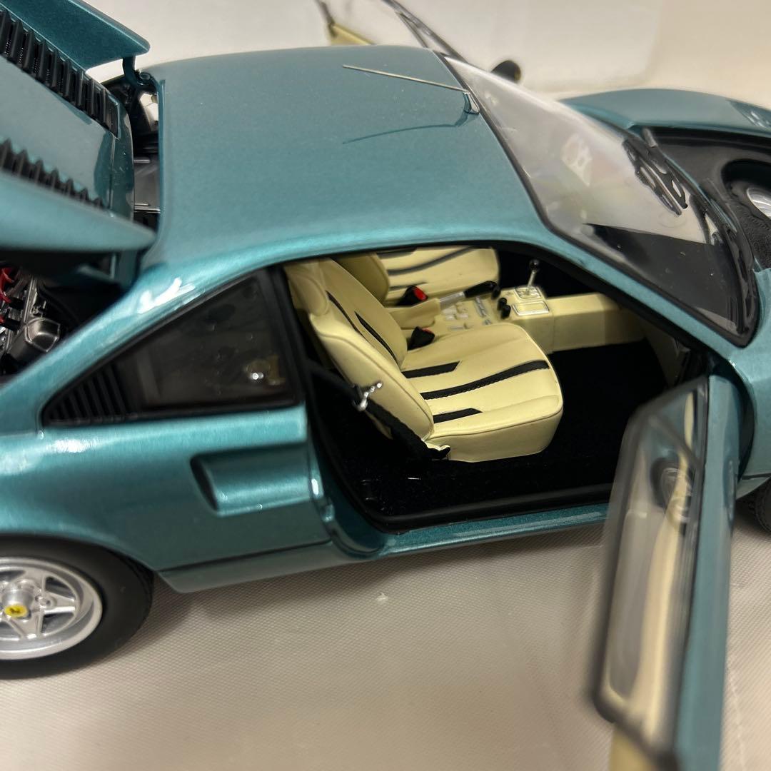 京商1/18 フェラーリ308GTB 1975 パリ•サロン•デビューバージョン