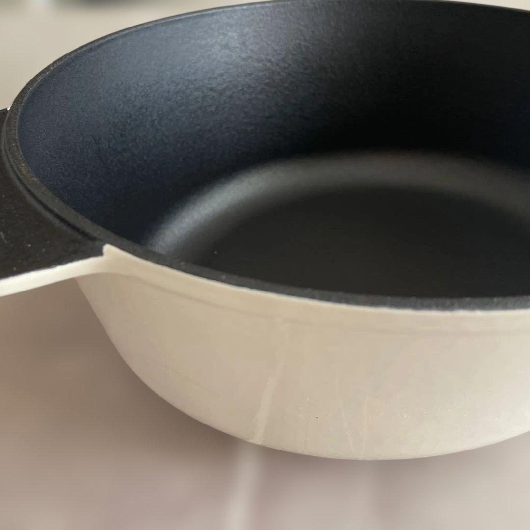 IKEA ヴァルダーゲン　キャセロール　ホワイト　廃盤品　イケア
