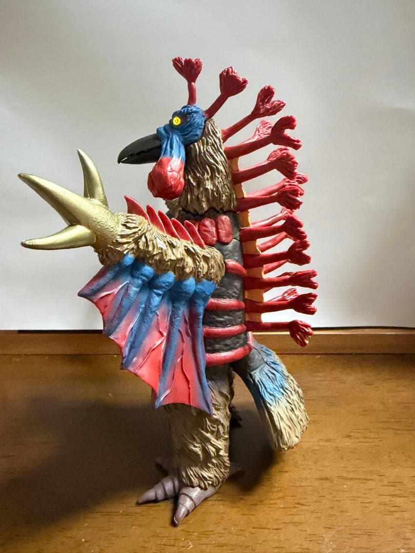 ウルトラマン　アルティメットルミナス　バードン